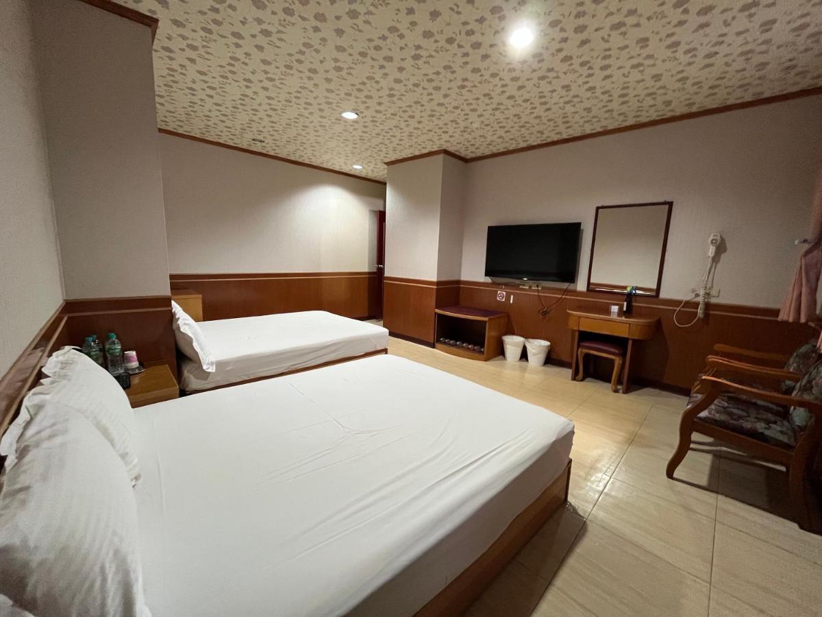 Jiaoxi Hot Spring Hotel Extérieur photo